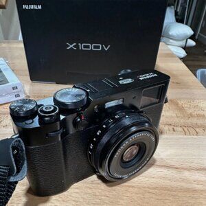 Fujifilm X100V 26.1MP Compact Camera - Black